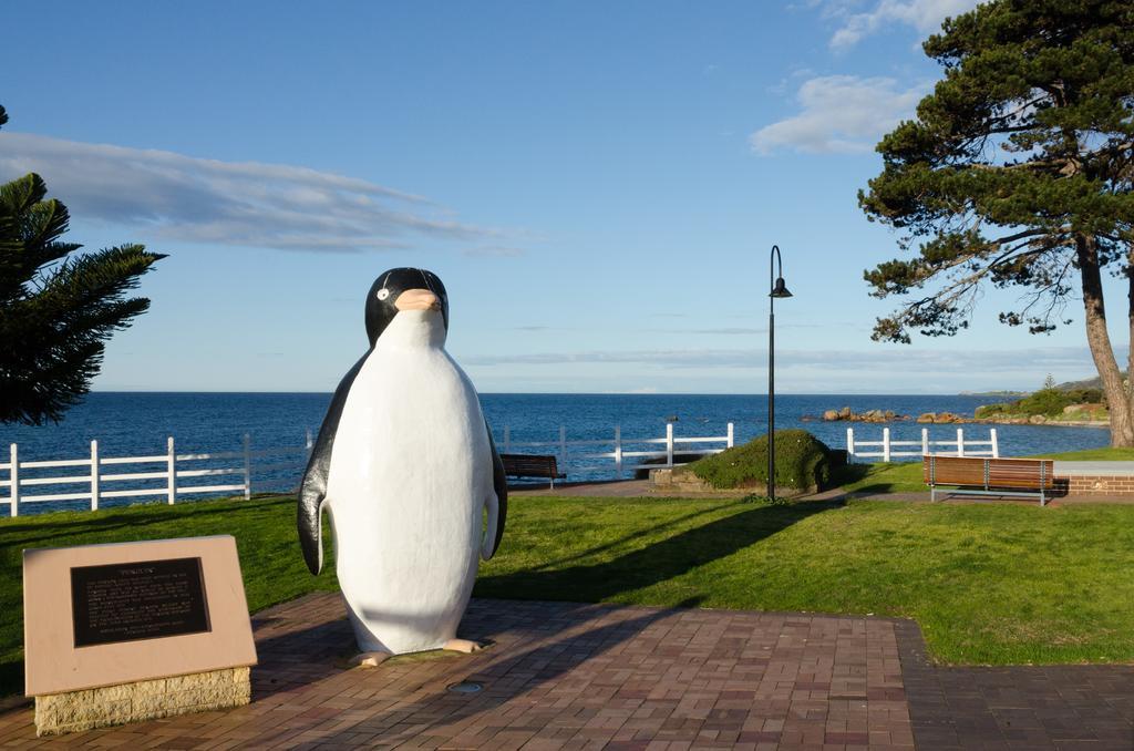 Villa Sunrise At Penguin Exterior foto
